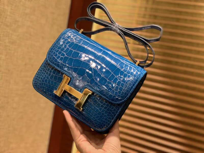 爱马仕 Constance 18cm 伊滋密尔蓝 一级美洲鳄鱼皮 顶级手缝工艺 金扣 - Image 4