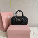 miumiu缪缪*5BB148保龄球包袋黑色免检版