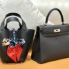 587cd4e6ee69f1e.jpg 爱马仕 Picotin 菜篮包 经典黑 Togo牛皮 蜡线手缝 银扣 18cm