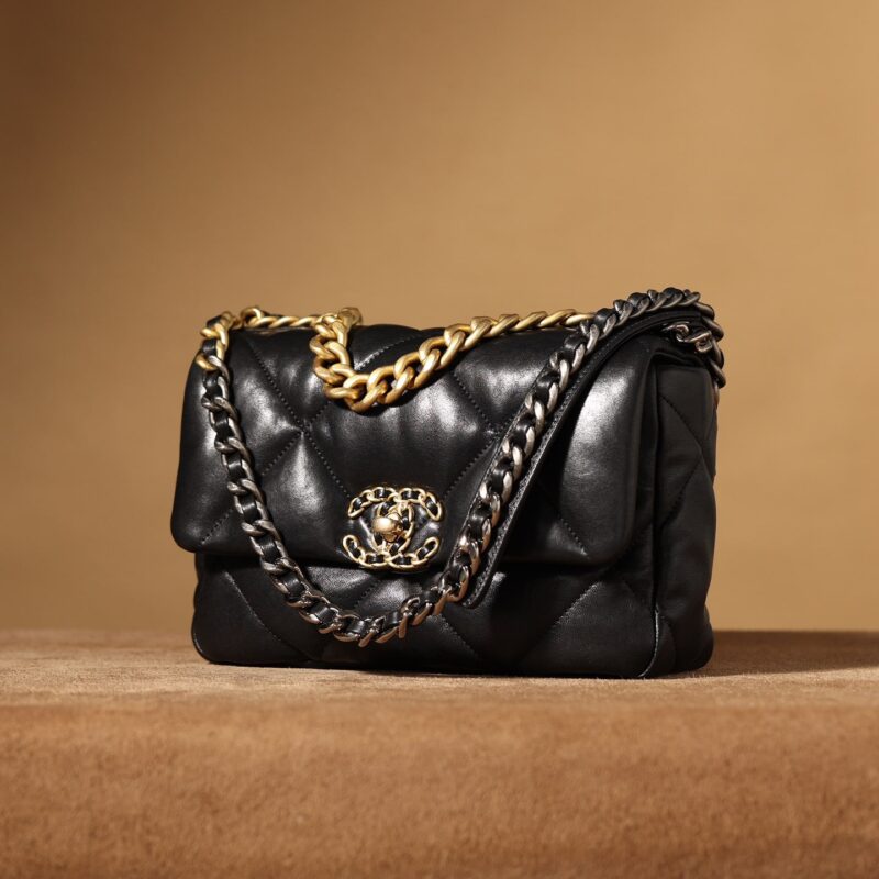 Chanel 19Bag系列小羊皮口盖包黑色XS免检版 - Image 3