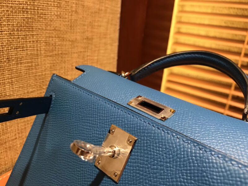 爱马仕 Mini Kelly迷你凯莉 蓝色 德国掌纹牛皮 全手工缝制 臻品级别 金扣 19cm - Image 4