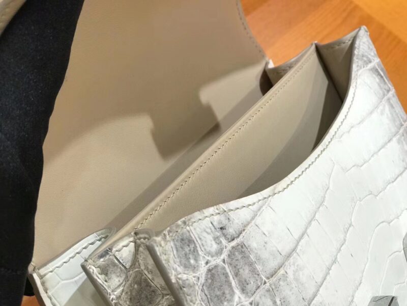 爱马仕 Constance 18cm 喜马拉雅 一级尼罗鳄鱼皮 银扣 原版蜜蜡线 顶级手工缝制 - Image 7