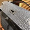 5b9fb8c645c2d06.jpg 爱马仕 MiniKelly 迷你凯莉 斑鸠灰 进口鳄鱼皮 顶级手缝工艺 银扣 22cm