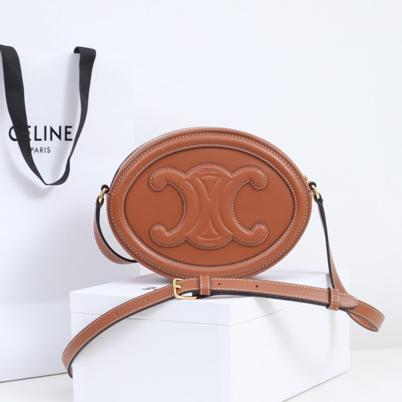 Celine*Triomphe系列圆饼包198603棕色免检版 - Image 4
