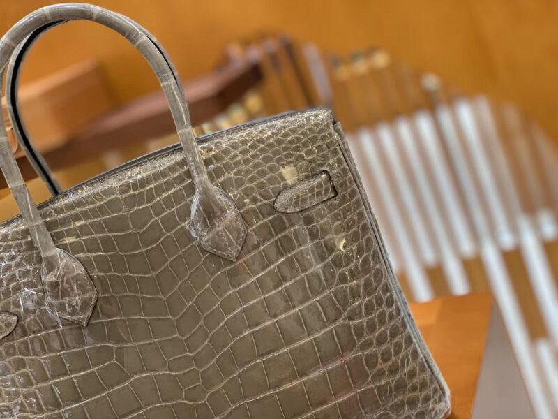 爱马仕 Birkin 铂金包 斑鸠灰 一级皮 尼罗鳄鱼皮 臻品级别 银扣 30cm - Image 4