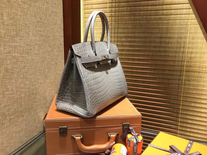 爱马仕 Birkin铂金包 斑鸠灰 一级皮 尼罗鳄鱼 进口原料 顶级手缝工艺 银扣 30cm - Image 8