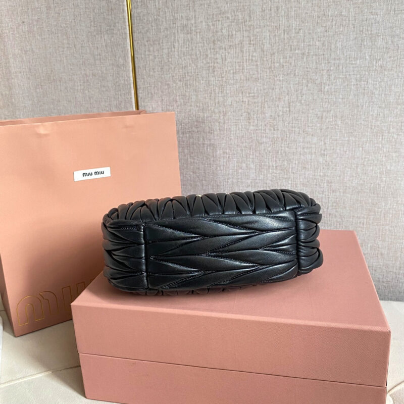 miumiu缪缪*Matelasse系列5BC125手袋黑色免检版 - Image 7