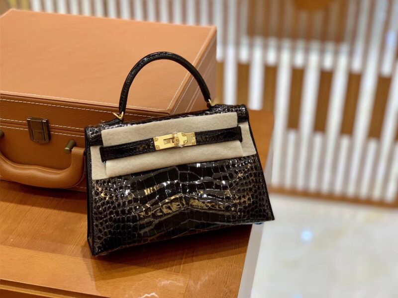 爱马仕 MiniKelly 迷你凯莉 经典黑 一级亮面美洲鳄鱼皮 臻品级别 金扣 19cm 2代 - Image 6
