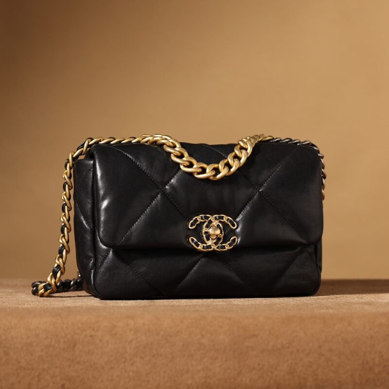 Chanel 19Bag系列小羊皮口盖包黑色XS免检版 - Image 4
