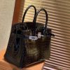 6ee1c576ea3cb6a.jpg 爱马仕 Birkin 经典黑 一级尼罗鳄鱼皮 顶级工艺全手工制作 30cm