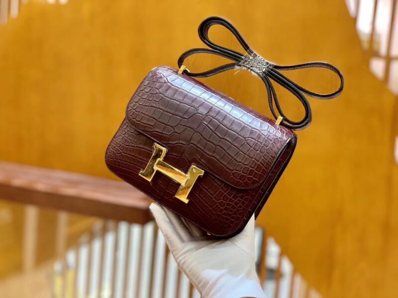 爱马仕 Constance 18cm 波尔多酒红 美洲鳄鱼皮 金扣 原版蜜蜡线 顶级手缝 现货 - Image 4