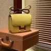 爱马仕 Constance空姐包 新颜色 那不勒斯黄 仿蜥蜴皮 顶级全手工缝制 18cm