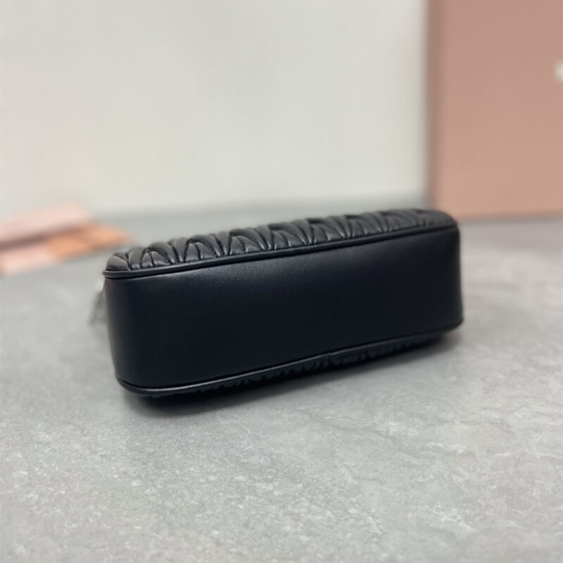 miumiu缪缪*5BH211单肩包黑色水晶链免检版 - Image 4