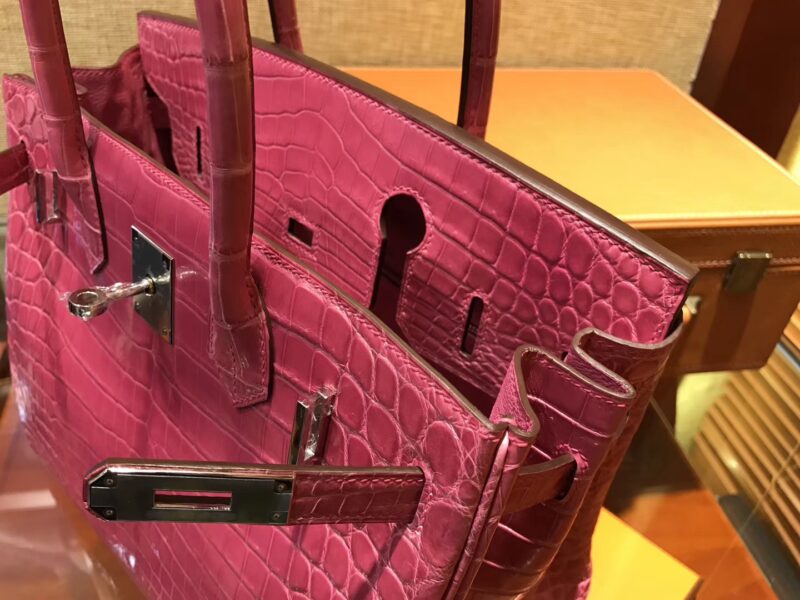 爱马仕 Birkin铂金包 桃红色 一级皮 尼罗鳄鱼 进口原料 顶级手缝工艺 30cm - Image 3