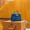 768b62d2e0b1ec4.jpg 爱马仕 Mini kelly 二代 19cm 美洲鳄鱼皮 伊兹密尔蓝 银扣 原版蜜蜡线 顶级手缝