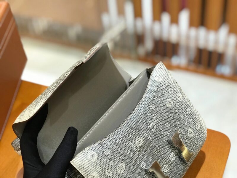 爱马仕 Constance 18cm 原色 仿蜥蜴皮 银扣 全手工缝制 顶级高订 - Image 9