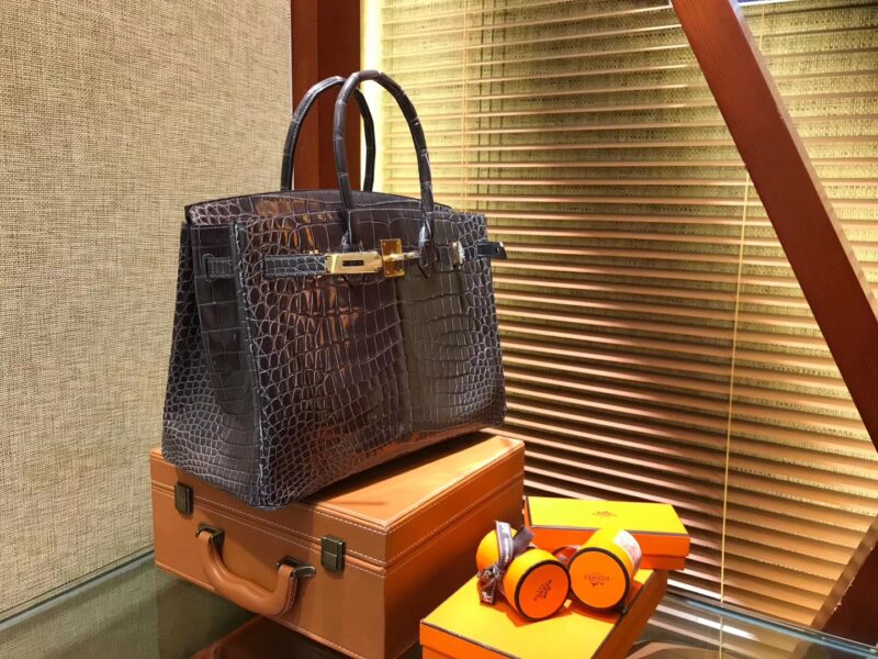 爱马仕 Birkin铂金包 锡器灰 一级皮 尼罗鳄鱼 进口原料 顶级手缝工艺 金扣 35cm - Image 11