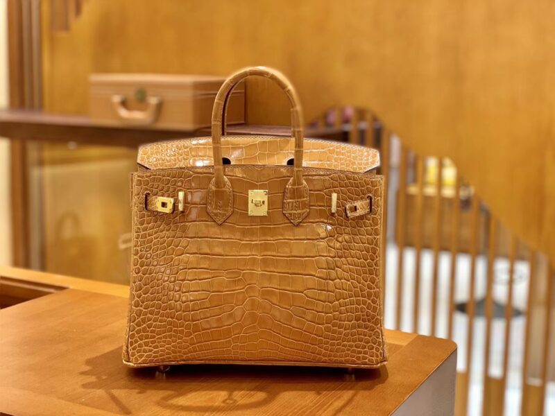 爱马仕 Birkin 铂金包 太妃金 一级皮 美洲鳄鱼皮 臻品级别 金扣 25cm