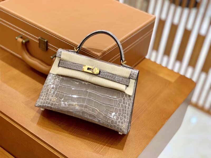 爱马仕 Mini Kelly 迷你凯莉 斑鸠灰 亮面鳄鱼 一级 顶端级别 美洲 臻品级别 金扣 19cm - Image 6