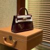 7d18e88e724a5f9.jpg 爱马仕 迷你2代 19cm 波尔多酒红 一级美洲 鳄鱼皮 顶级手工 金扣