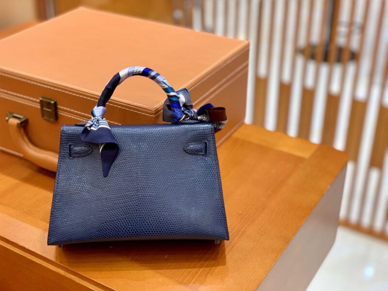 爱马仕 Mini kelly 二代 宝石蓝 仿蜥蜴皮 金扣 原版蜜蜡线 顶级手工缝制 - Image 6