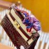 7f1d330b71eea29.jpg 爱马仕 Mini Kelly 迷你凯莉 波尔多酒红 一级尼罗鳄鱼皮 全手工缝制 金扣 22cm