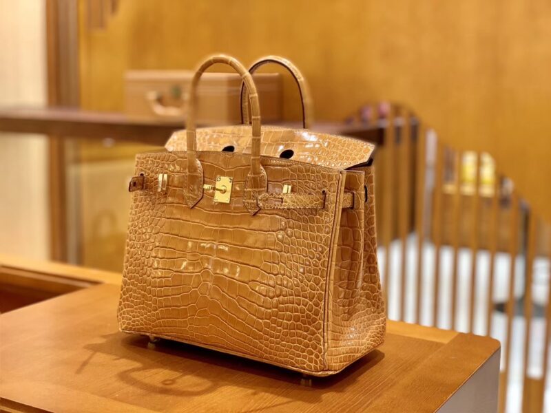 爱马仕 Birkin 铂金包 太妃金 一级皮 美洲鳄鱼皮 臻品级别 金扣 25cm - Image 2