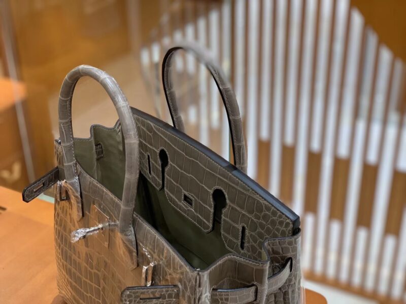 爱马仕 Birkin 铂金包 斑鸠灰 一级皮 尼罗鳄鱼皮 臻品级别 银扣 30cm - Image 5