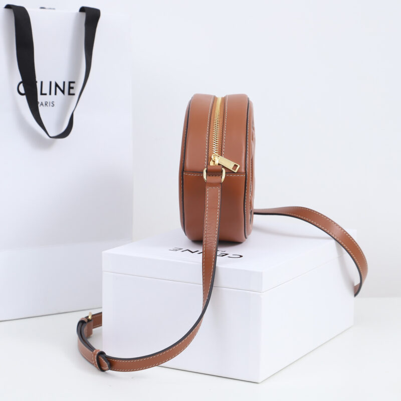 Celine*Triomphe系列圆饼包198603棕色免检版 - Image 3