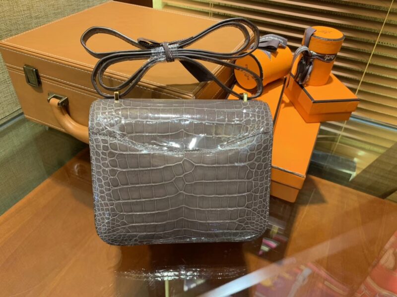 爱马仕 Constance空姐包 大象灰 一级 美洲 鳄鱼皮 臻品级别 金扣 18cm - Image 6