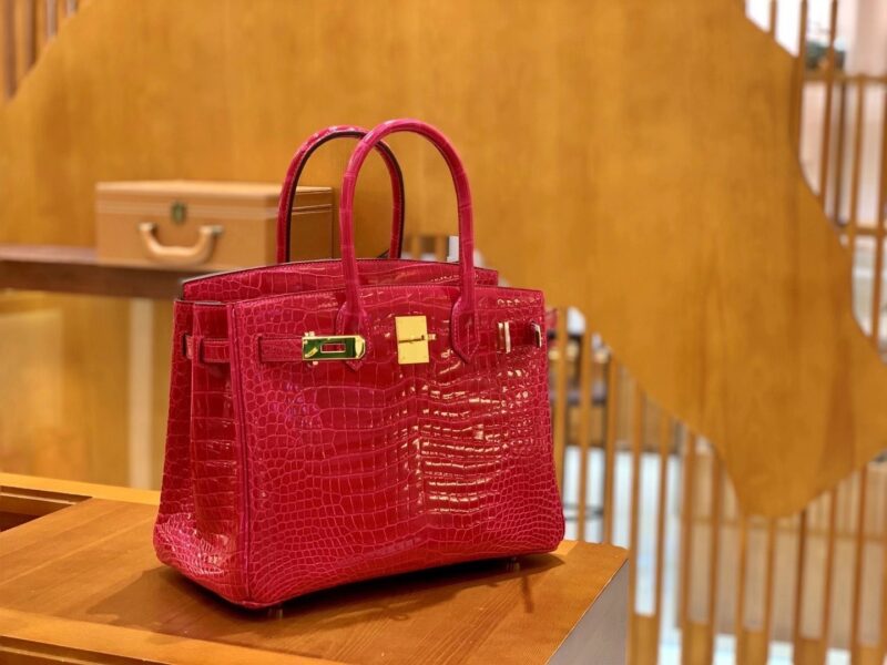 爱马仕 新增现货 Birkin 湾鳄 V 极致粉 金扣 25cm