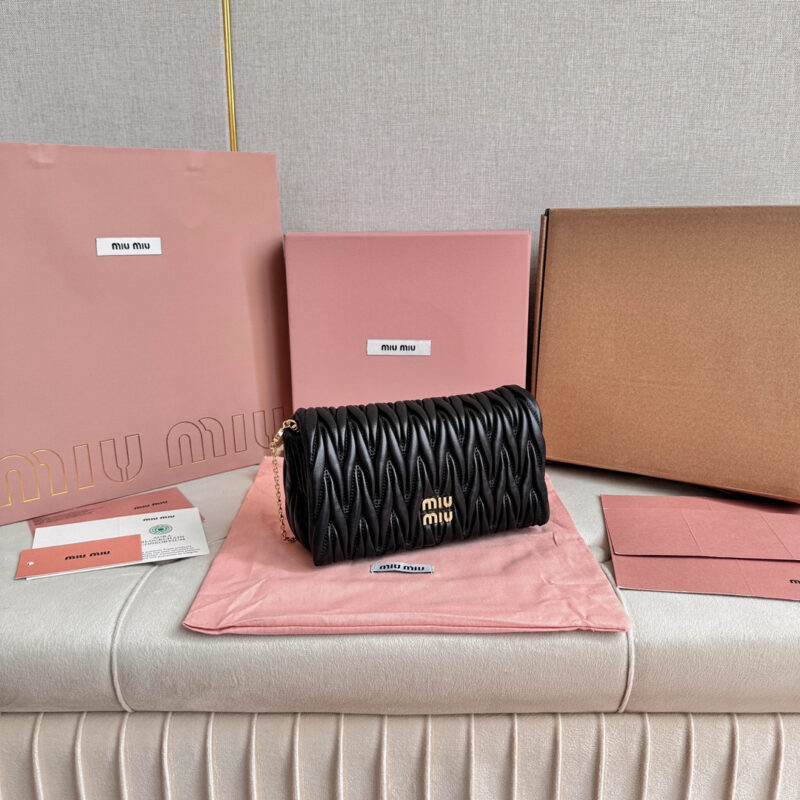 miumiu缪缪*Matelasse系列5BP086单肩包黑色免检版 - Image 4
