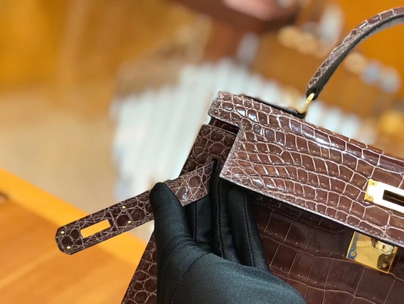 爱马仕 Kelly 28cm 咖啡色 摩卡色 野生湾鳄 鳄鱼皮 金扣 原版蜜蜡线 顶级手缝 现货 - Image 7