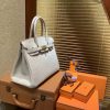 97a228b5688f223.jpg 爱马仕 Birkin铂金包 羊毛白 一级皮 雾面尼罗鳄鱼皮 进口原料 顶级手缝工艺 30cm