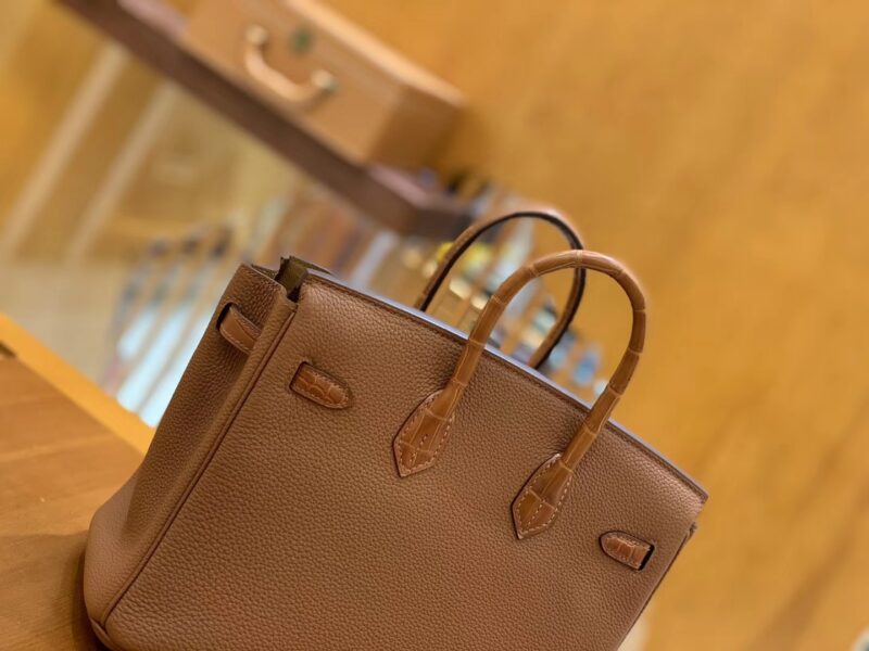 爱马仕 Birkin Touch 25cm 焦糖 金棕 金扣 哑光鳄鱼皮 拼小牛皮 新货 - Image 4