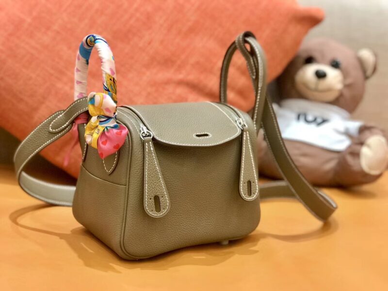 爱马仕 Lindy 18cm 大象灰 银扣 小牛皮 全手工缝制 - Image 6