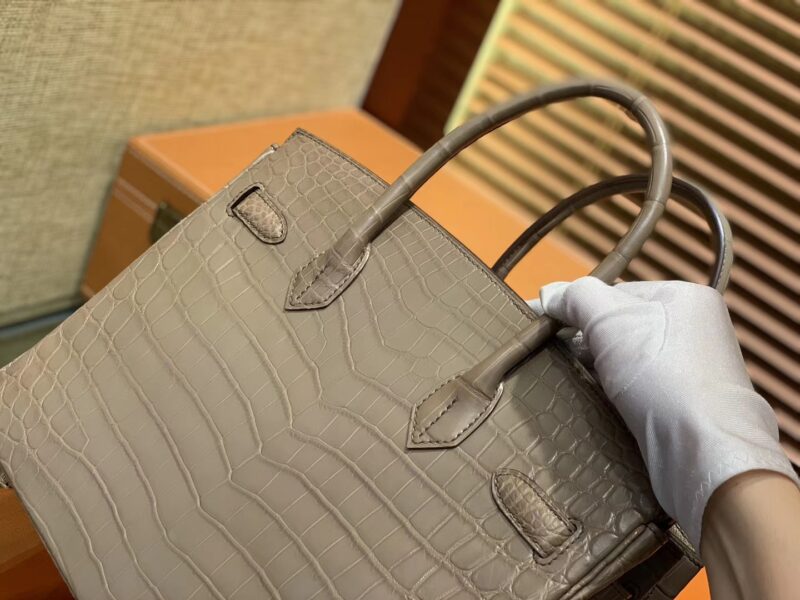 爱马仕 Birkin铂金包 斑鸠灰 一级皮 雾面尼罗鳄鱼皮 进口原料 顶级手缝工艺 30cm - Image 5