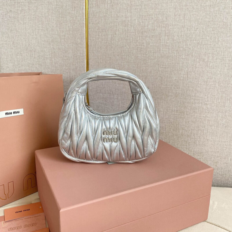 miumiu缪缪*5BP078Mini单肩包银色免检版 - Image 4