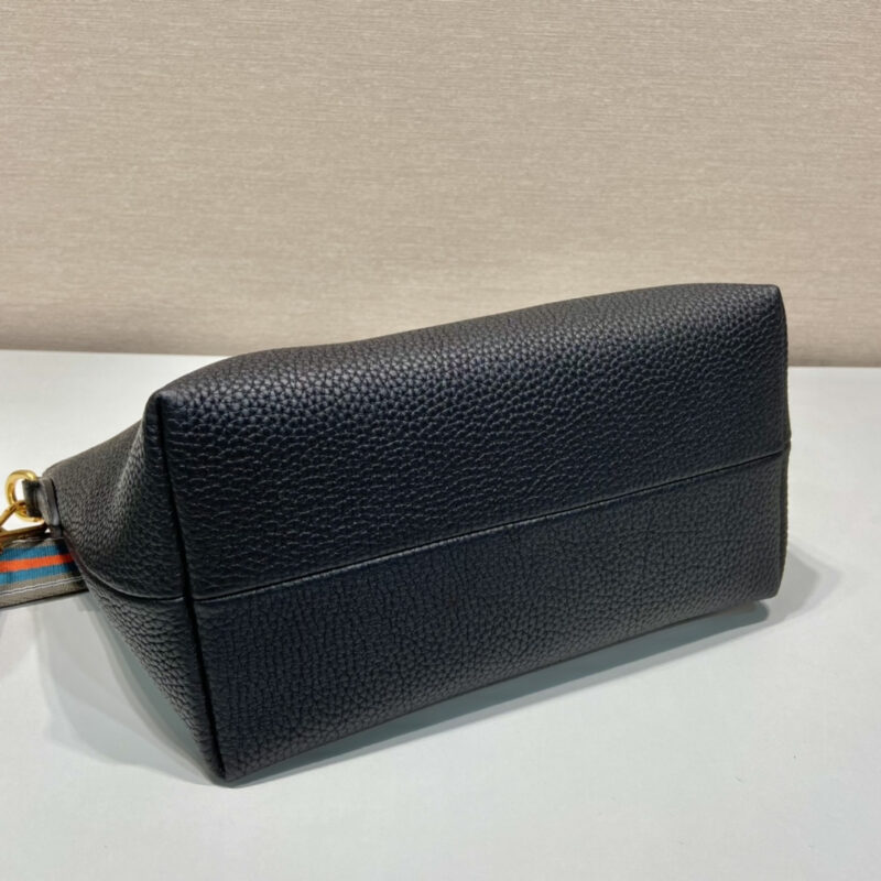 Prada*VitelloDino系列手提斜挎包1BA111黑色免检版 - Image 6