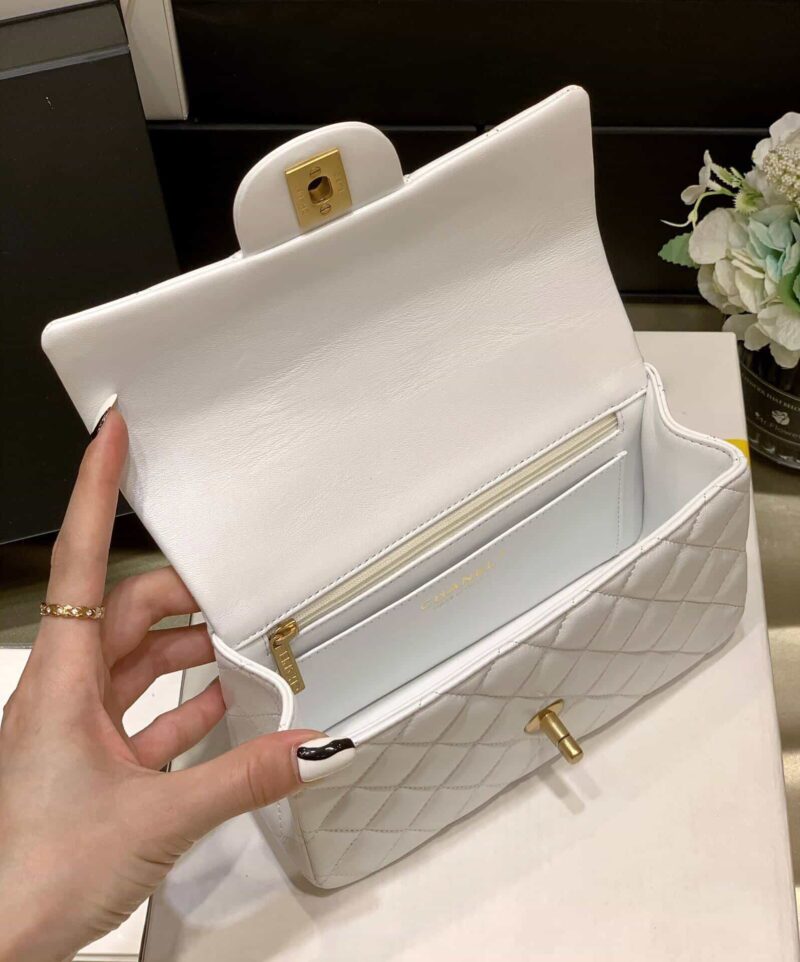 Chanel CF大mini带手腕版本珠光羊皮 AS2431白色 - Image 2