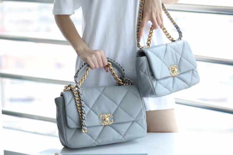 Chanel香奈儿 19 Flap Bag AS1160小号26C灰色 - Image 3