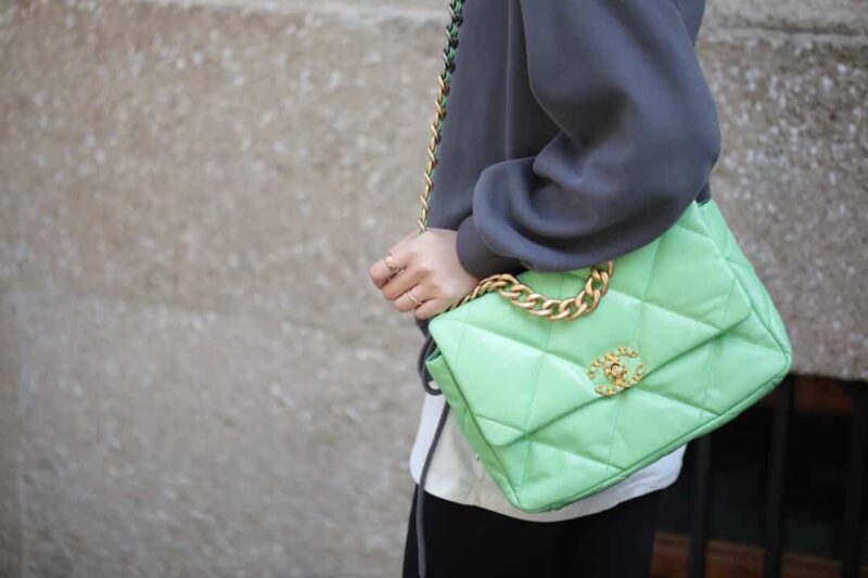 Chanel香奈儿 19 Flap Bag AS1161中号30CM牛油果绿 - Image 5