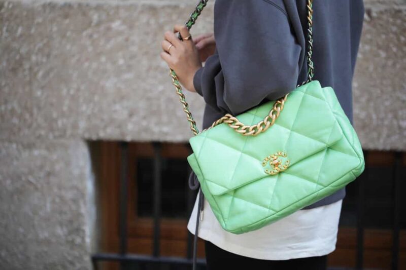 Chanel香奈儿 19 Flap Bag AS1161中号30CM牛油果绿 - Image 8
