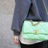 IMG_134820210226-155107.jpg Chanel香奈儿 19 Flap Bag AS1160小号26C牛油果绿
