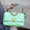 IMG_135120210226-155117.jpg Chanel香奈儿 19 Flap Bag AS1160小号26C牛油果绿