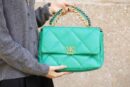 Chanel香奈儿 19 Flap Bag AS1161中号30CM绿色