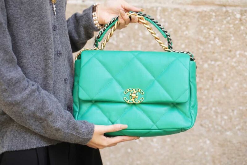 Chanel香奈儿 19 Flap Bag AS1161中号30CM绿色