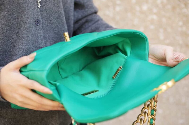 Chanel香奈儿 19 Flap Bag AS1161中号30CM绿色 - Image 8
