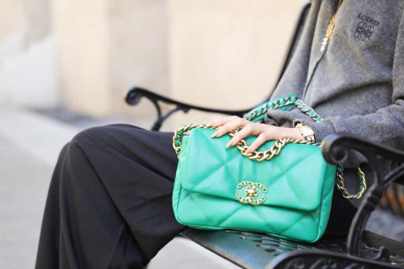 Chanel香奈儿 19 Flap Bag AS1160小号26C绿色 - Image 4