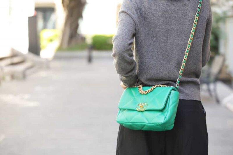 Chanel香奈儿 19 Flap Bag AS1160小号26C绿色 - Image 7